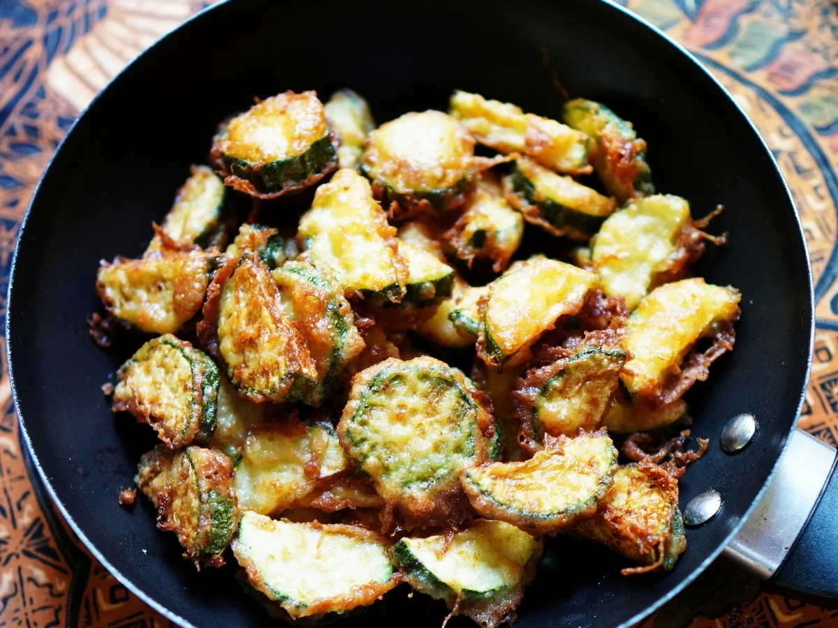 Sambal mit gebackenen Zucchini und Peperonistreifen - Rezept - Bild Nr. 14385