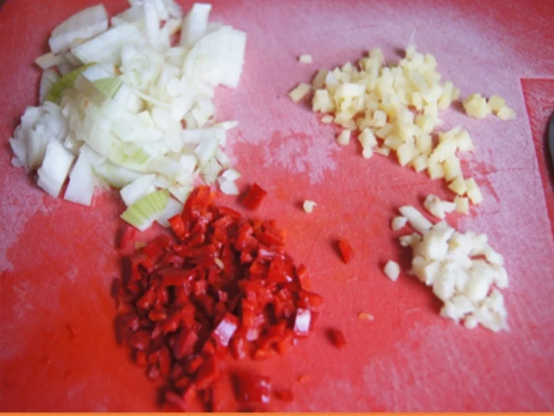 Waldpilzpfanne und geröstetes Bauernbrot mit Wachtel-Spiegeleiern - Rezept - Bild Nr. 14407