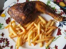 Knusprige Hähnchenkeule mit Pommes Frites und asiatischen Gurkensalat - Rezept - Bild Nr. 14403