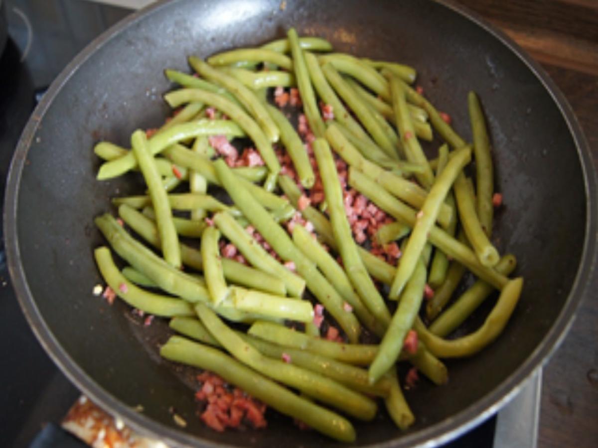 Stielkotelett mit grünen Bohnen und Kartoffel Wedges - Rezept - Bild Nr. 14401