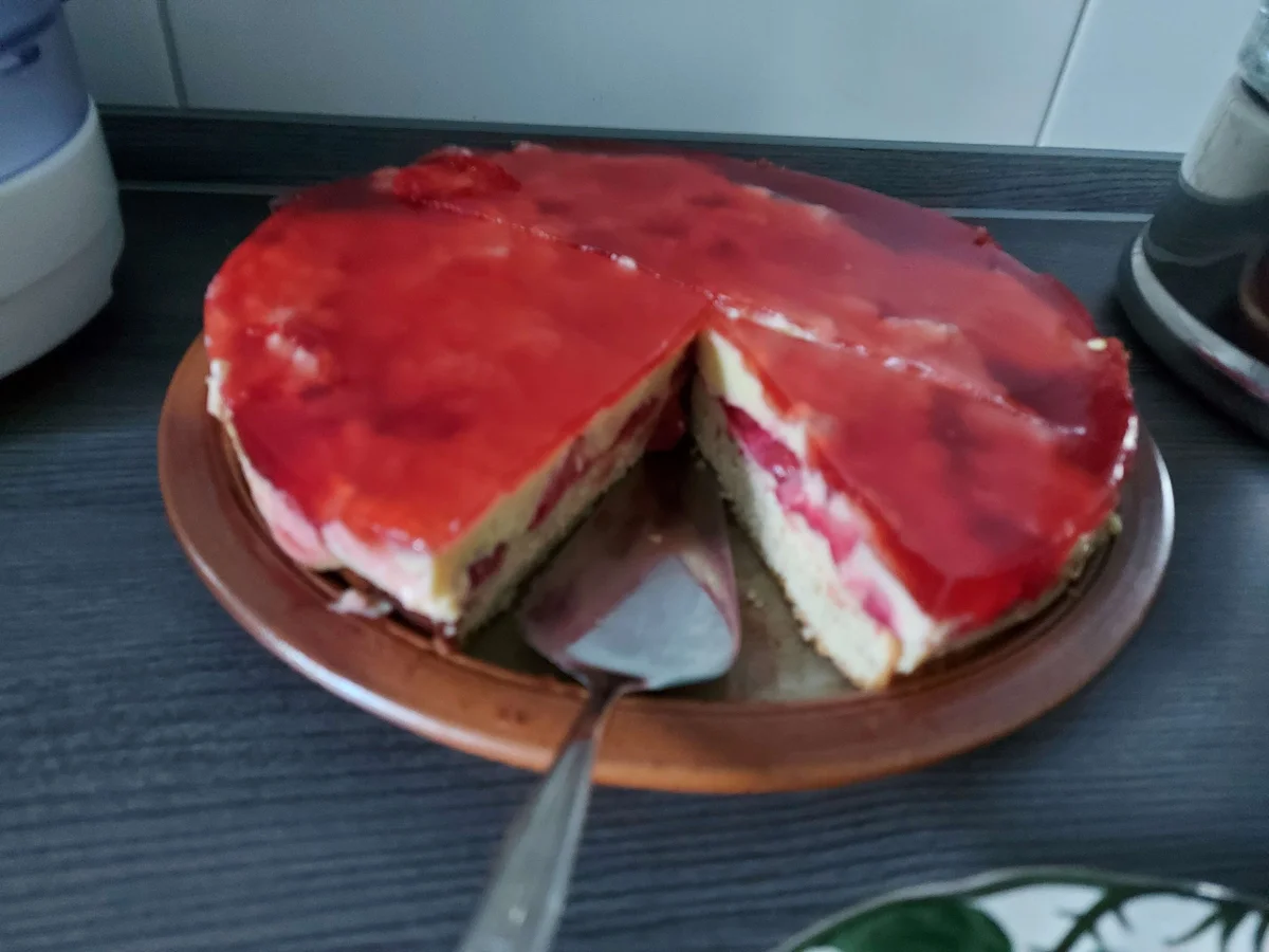 Rezept: Mein(e) Erdbeerkuchen / Erdbeertorte Bild Nr. 14401 Mein(e) Erdbeerkuchen / Erdbeertorte - Rezept - Bild Nr. 14401