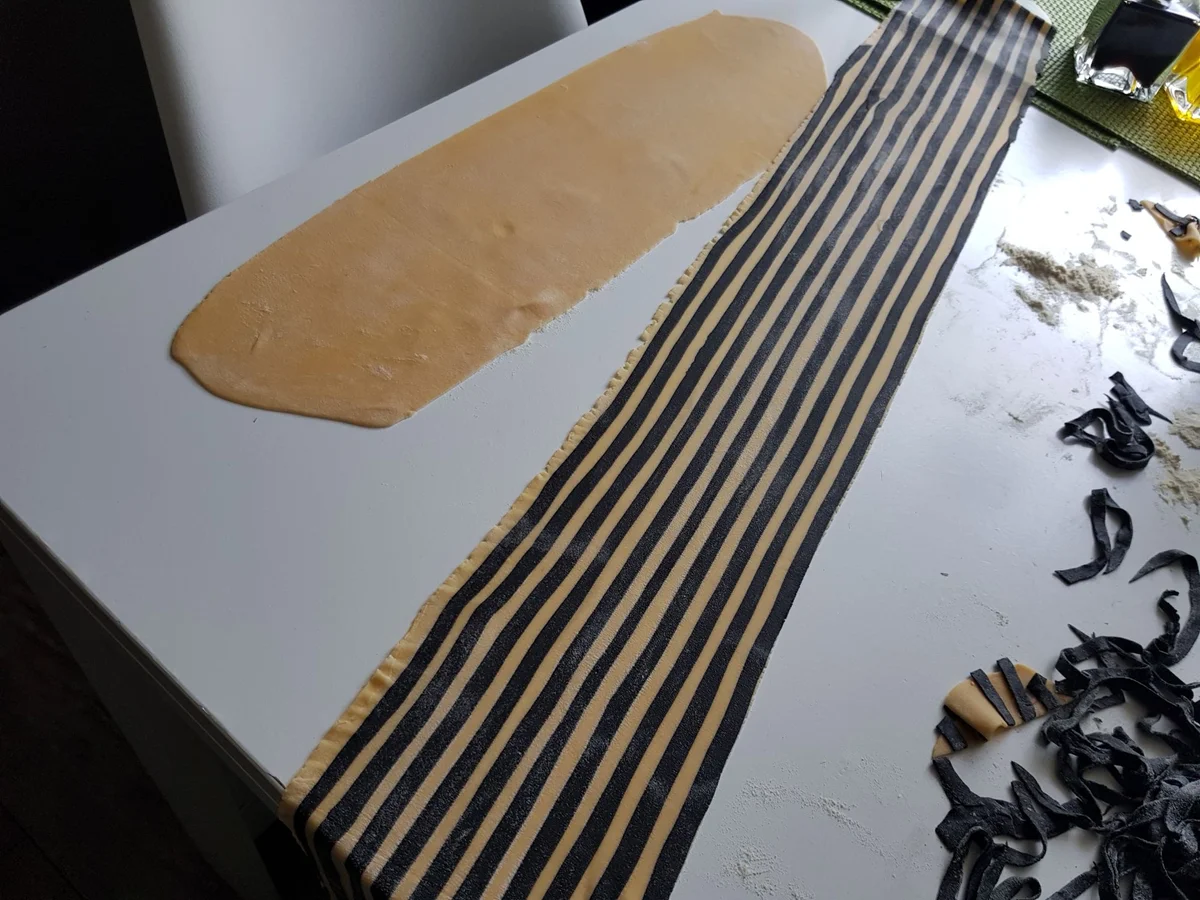 Rezept: XXL-Ravioli mit Kürbis-Füllung und Ricotta-Kürbis-Creme Bild Nr. 14398 XXL-Ravioli mit Kürbis-Füllung und Ricotta-Kürbis-Creme - Rezept - Bild Nr. 14398