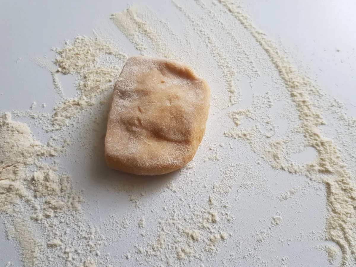 Rezept: XXL-Ravioli mit Kürbis-Füllung und Ricotta-Kürbis-Creme Bild Nr. 14404 XXL-Ravioli mit Kürbis-Füllung und Ricotta-Kürbis-Creme - Rezept - Bild Nr. 14404