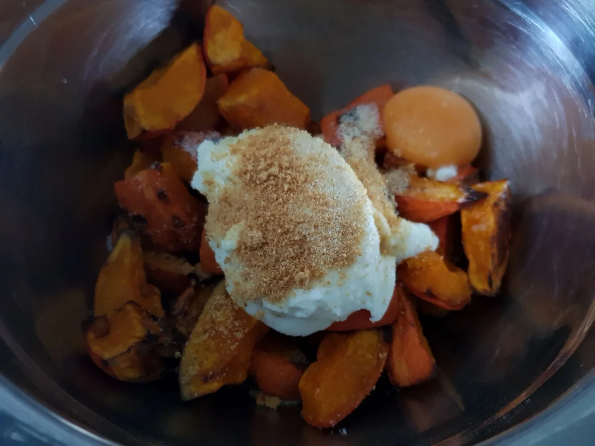 Rezept: XXL-Ravioli mit Kürbis-Füllung und Ricotta-Kürbis-Creme Bild Nr. 14405 XXL-Ravioli mit Kürbis-Füllung und Ricotta-Kürbis-Creme - Rezept - Bild Nr. 14405