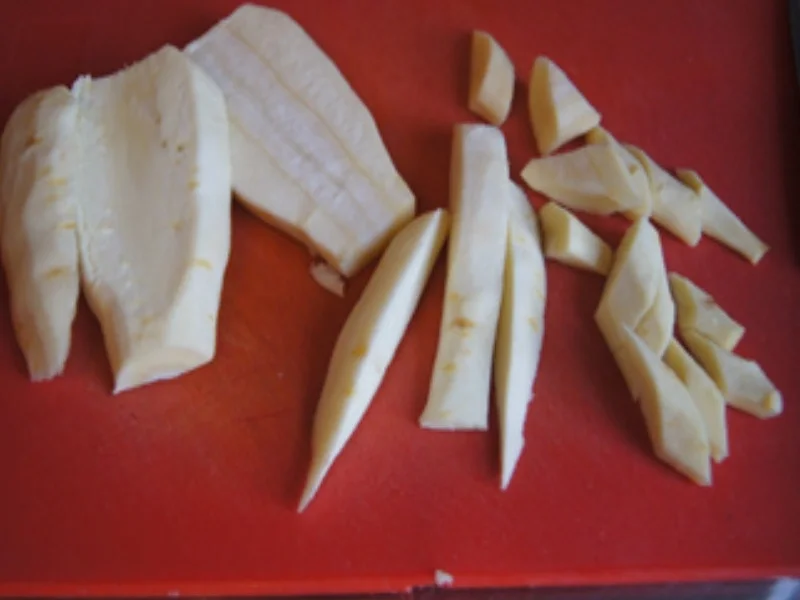 Schweinegulasch mit gemischten Gemüse und Drillingen - Rezept - Bild Nr. 14403