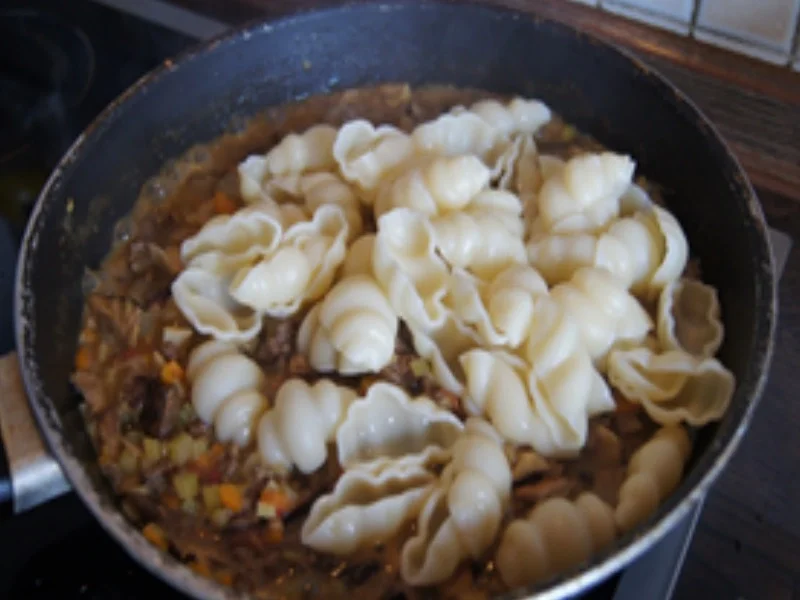 Gnocchi mit Rindermett, Gemüse und Waldpilzen - Rezept - Bild Nr. 14