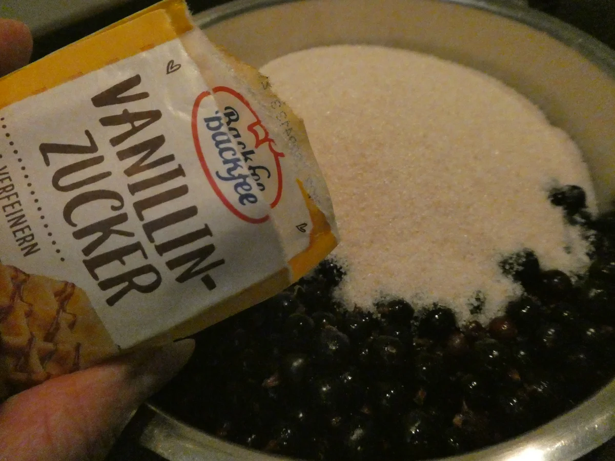 Schwarze Johannisbeer-Marmelade - Rezept - Bild Nr. 14398