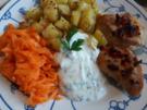 Putenbrust mit Kartoffelwürfel und Möhrensalat - Rezept - Bild Nr. 2