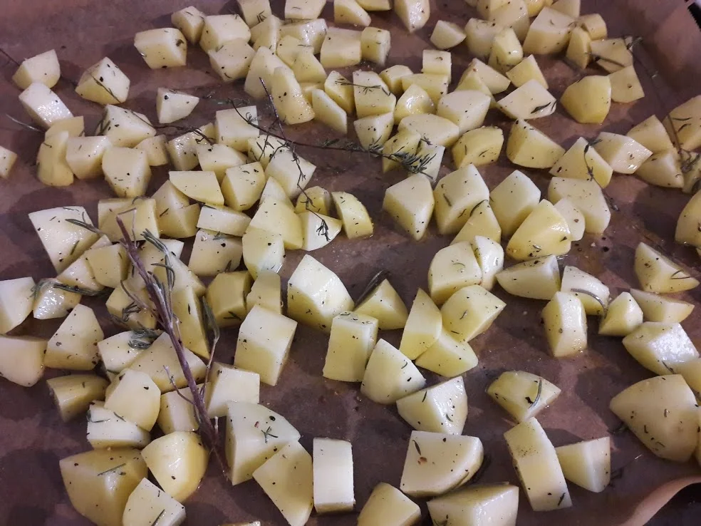 Rezept: Putenbrust mit Kartoffelwürfel und Möhrensalat Bild Nr. 6 Putenbrust mit Kartoffelwürfel und Möhrensalat - Rezept - Bild Nr. 6