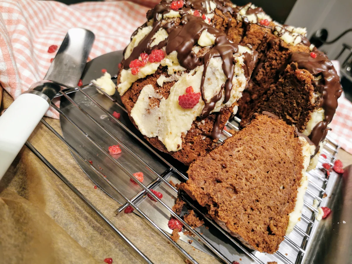 BiNe` S APFEL - ZUCCHINI -  GUGELHUPF - Rezept - Bild Nr. 2