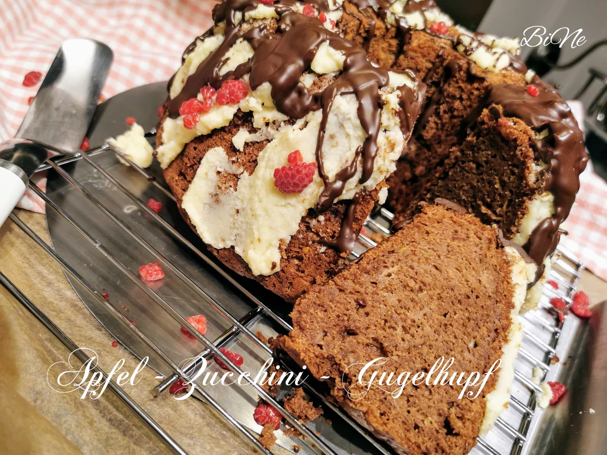 BiNe` S APFEL - ZUCCHINI -  GUGELHUPF - Rezept - Bild Nr. 7