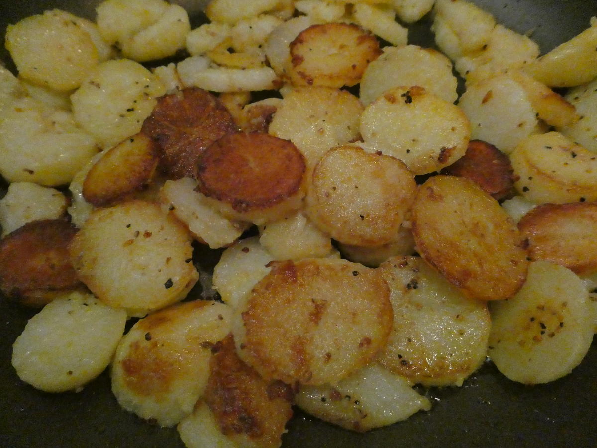 Bratkartoffeln  mit Champignons - Rezept - Bild Nr. 14396