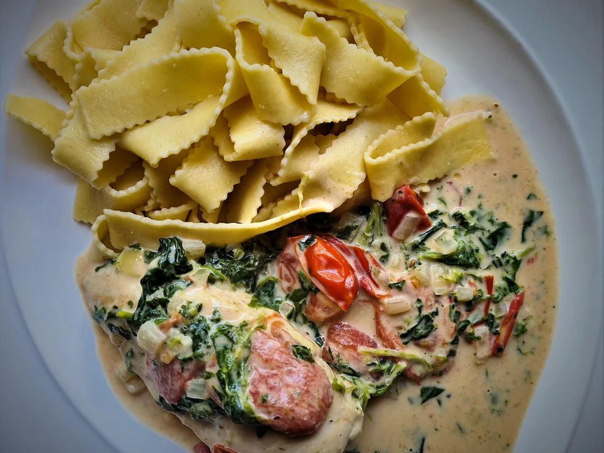 Hähnchen in Spinat Tomaten Parmesansosse - Rezept - Bild Nr. 3