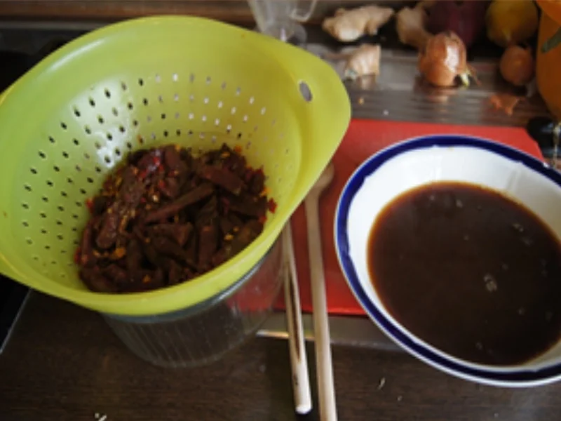 Rezept: Rindfleisch mit Möhren-Zwiebel-Gemüse im Wok und Basmatireis Bild Nr. 8 Rindfleisch mit Möhren-Zwiebel-Gemüse im Wok und Basmatireis - Rezept - Bild Nr. 8