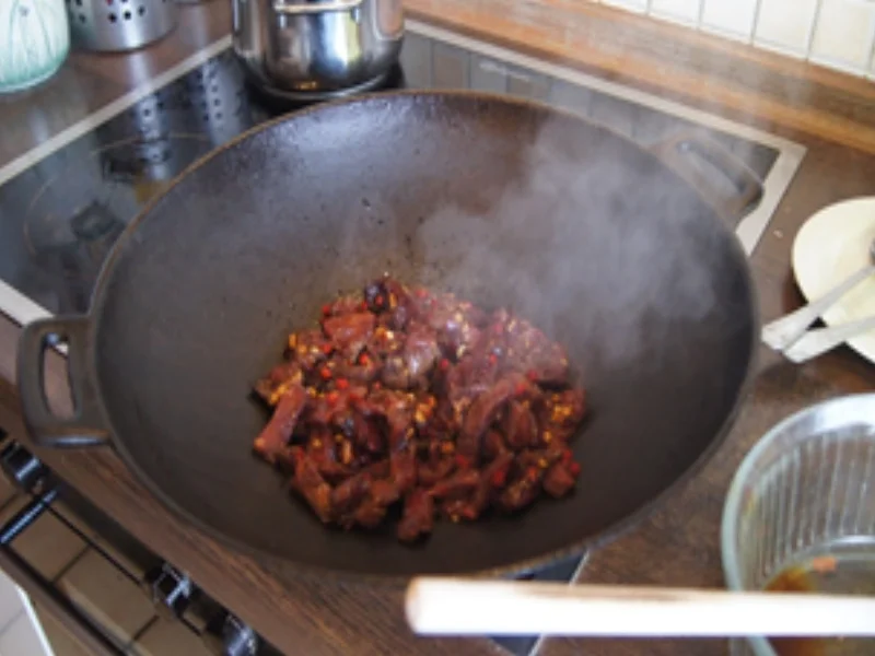 Rezept: Rindfleisch mit Möhren-Zwiebel-Gemüse im Wok und Basmatireis Bild Nr. 9 Rindfleisch mit Möhren-Zwiebel-Gemüse im Wok und Basmatireis - Rezept - Bild Nr. 9