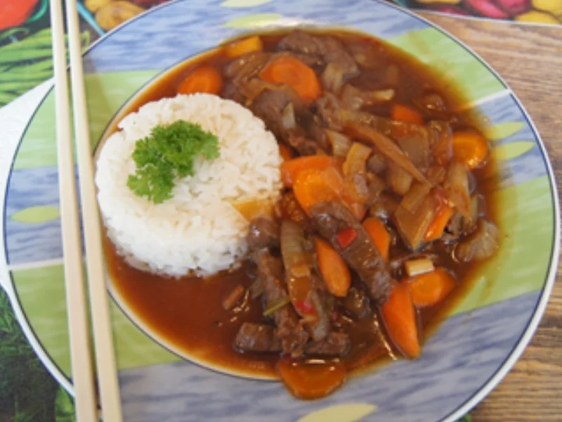 Rezept: Rindfleisch mit Möhren-Zwiebel-Gemüse im Wok und Basmatireis Bild Nr. 16 Rindfleisch mit Möhren-Zwiebel-Gemüse im Wok und Basmatireis - Rezept - Bild Nr. 16