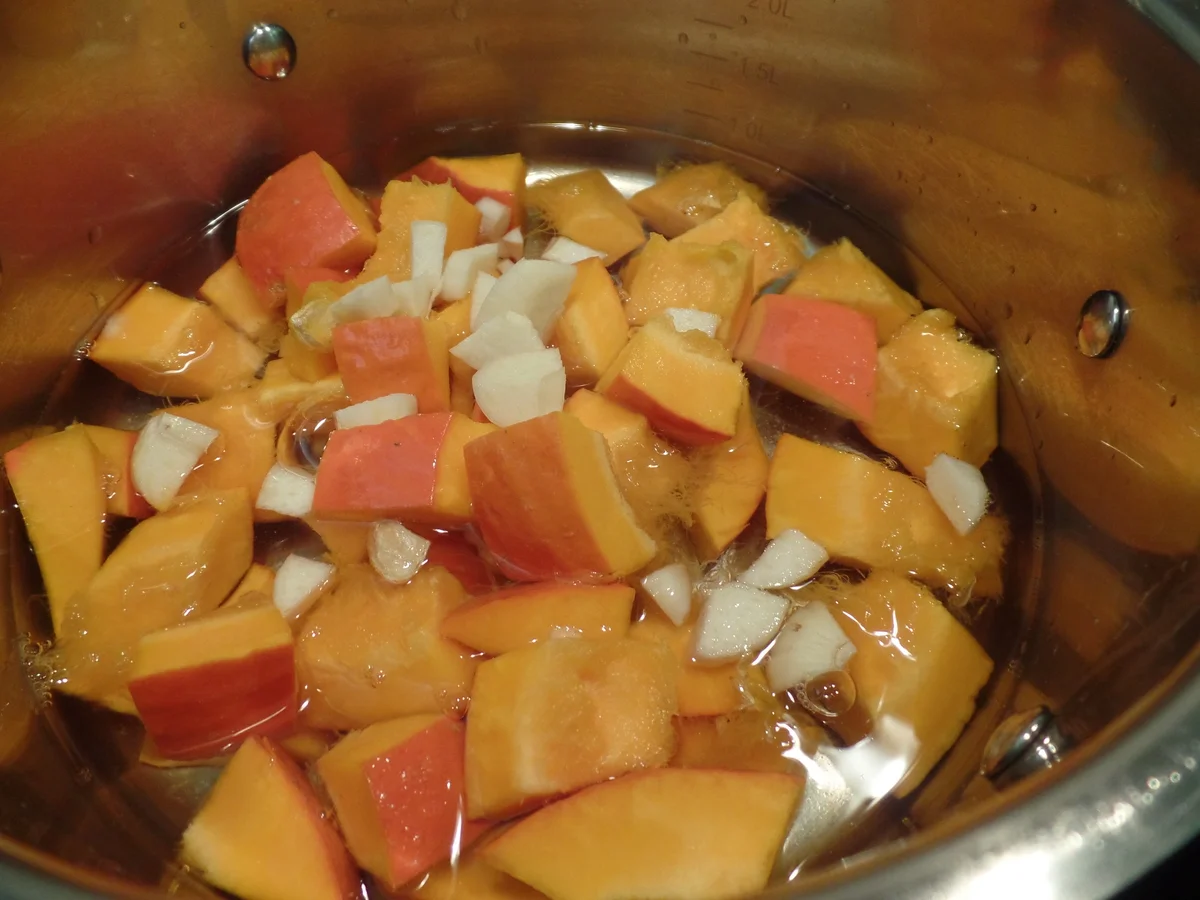 Rezept: Hackfleisch-Wirsing-Pizza Bild Nr. 14425 Hackfleisch-Wirsing-Pizza - Rezept - Bild Nr. 14425