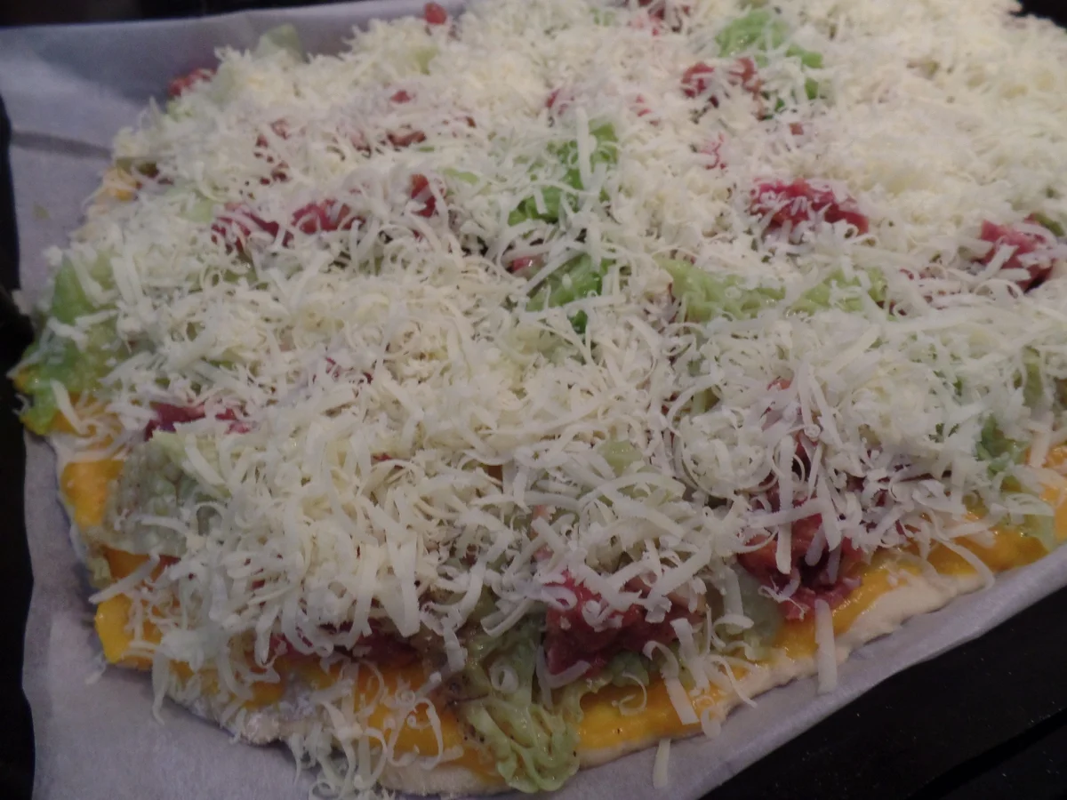 Rezept: Hackfleisch-Wirsing-Pizza Bild Nr. 14435 Hackfleisch-Wirsing-Pizza - Rezept - Bild Nr. 14435