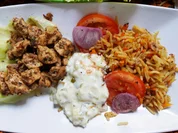 Rezept: Gyros mit buntem Reis und Tzatziki auf Matala Art Bild Nr. 14418 Gyros mit buntem Reis und Tzatziki auf Matala Art - Rezept - Bild Nr. 14418