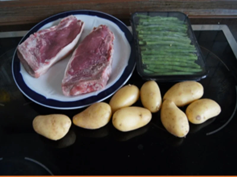 Rezept: Paniertes Kalbskotelett mit Kenia Bohnen und Rosmarindrillingen Bild Nr. 3 Paniertes Kalbskotelett mit Kenia Bohnen und Rosmarindrillingen - Rezept - Bild Nr. 3