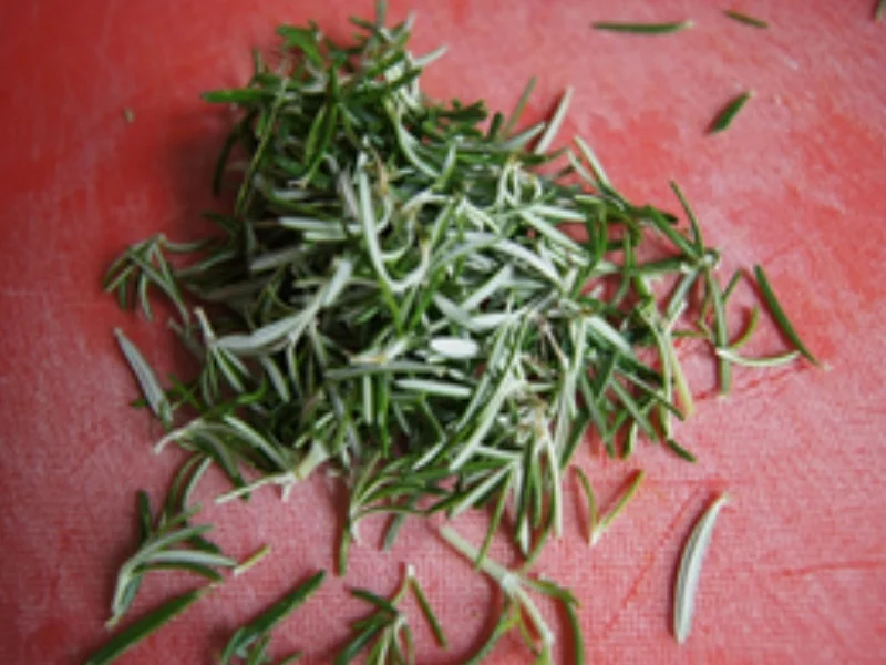 Rezept: Paniertes Kalbskotelett mit Kenia Bohnen und Rosmarindrillingen Bild Nr. 10 Paniertes Kalbskotelett mit Kenia Bohnen und Rosmarindrillingen - Rezept - Bild Nr. 10