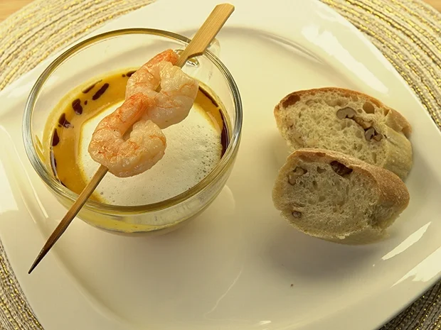 Rezept: Kürbis-Cappuccino, Garnelenspieß und Walnussbaguette Bild Nr. 14426 Kürbis-Cappuccino, Garnelenspieß und Walnussbaguette - Rezept - Bild Nr. 14426