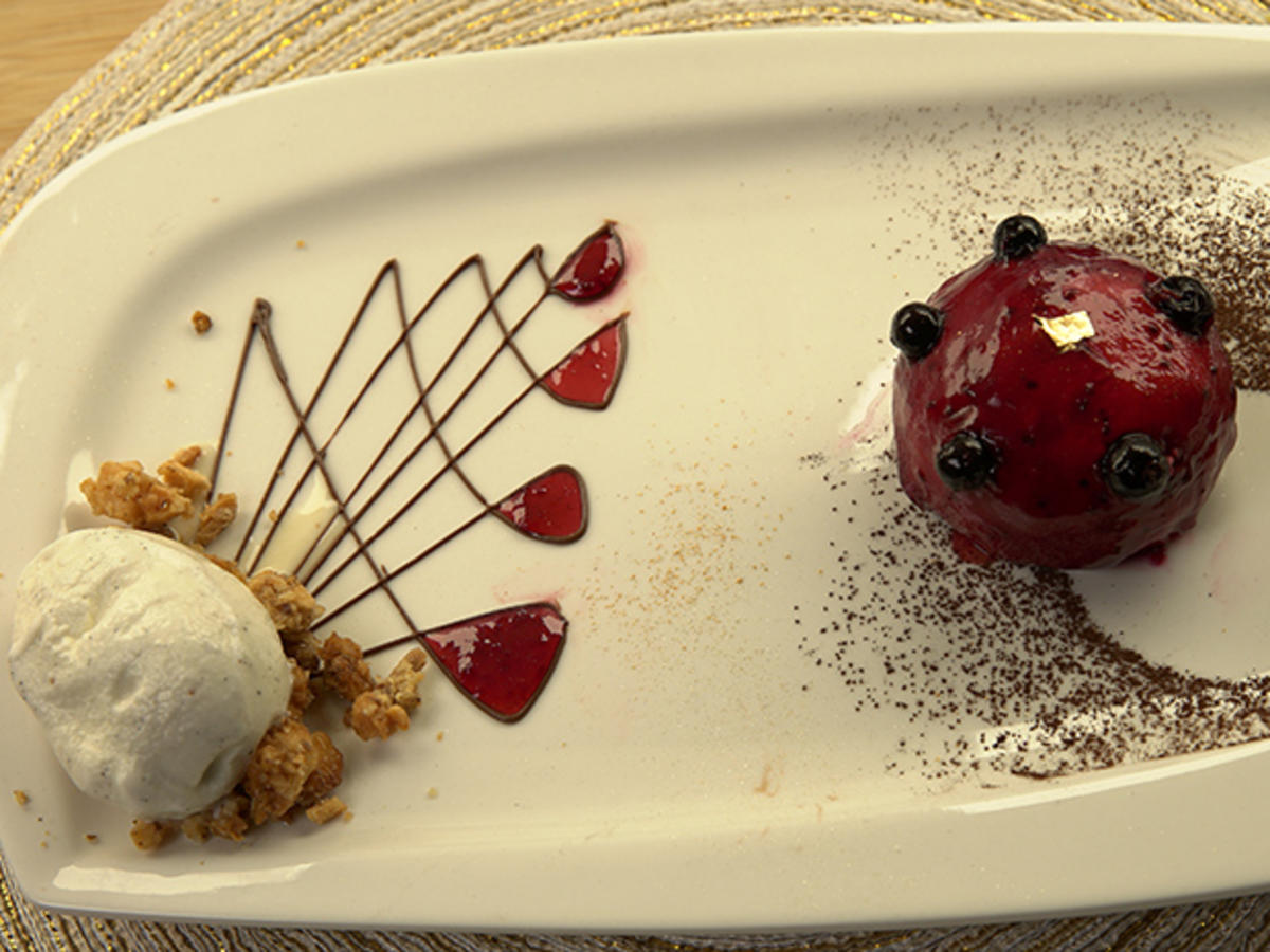 George’s Törtchen, Tonkabohnen Eis und Nuss Crunch - von Das perfekte ...