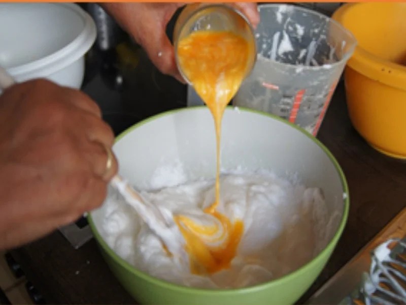 Rezept: Biskuitrolle mit Himbeeren Bild Nr. 14431 Biskuitrolle mit Himbeeren - Rezept - Bild Nr. 14431