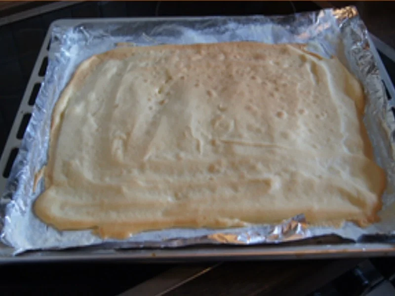 Rezept: Biskuitrolle mit Himbeeren Bild Nr. 14433 Biskuitrolle mit Himbeeren - Rezept - Bild Nr. 14433