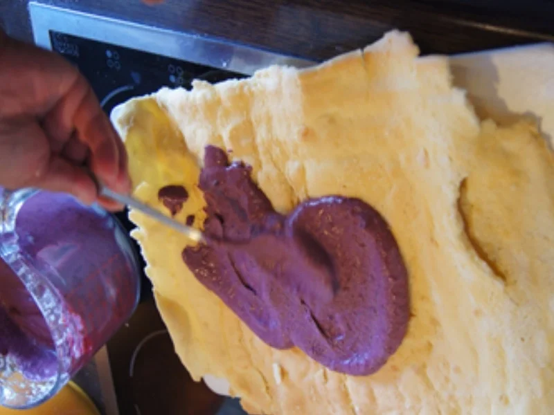 Biskuitrolle mit Heidelbeeren - Rezept - Bild Nr. 14436