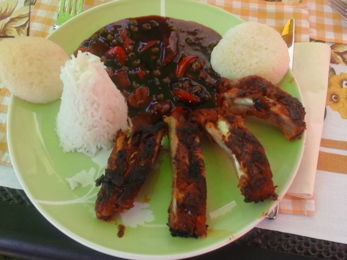 Rippchen mit süß-sauer-Sauce, Krupuk und Basmatireis - Rezept - Bild Nr. 14428