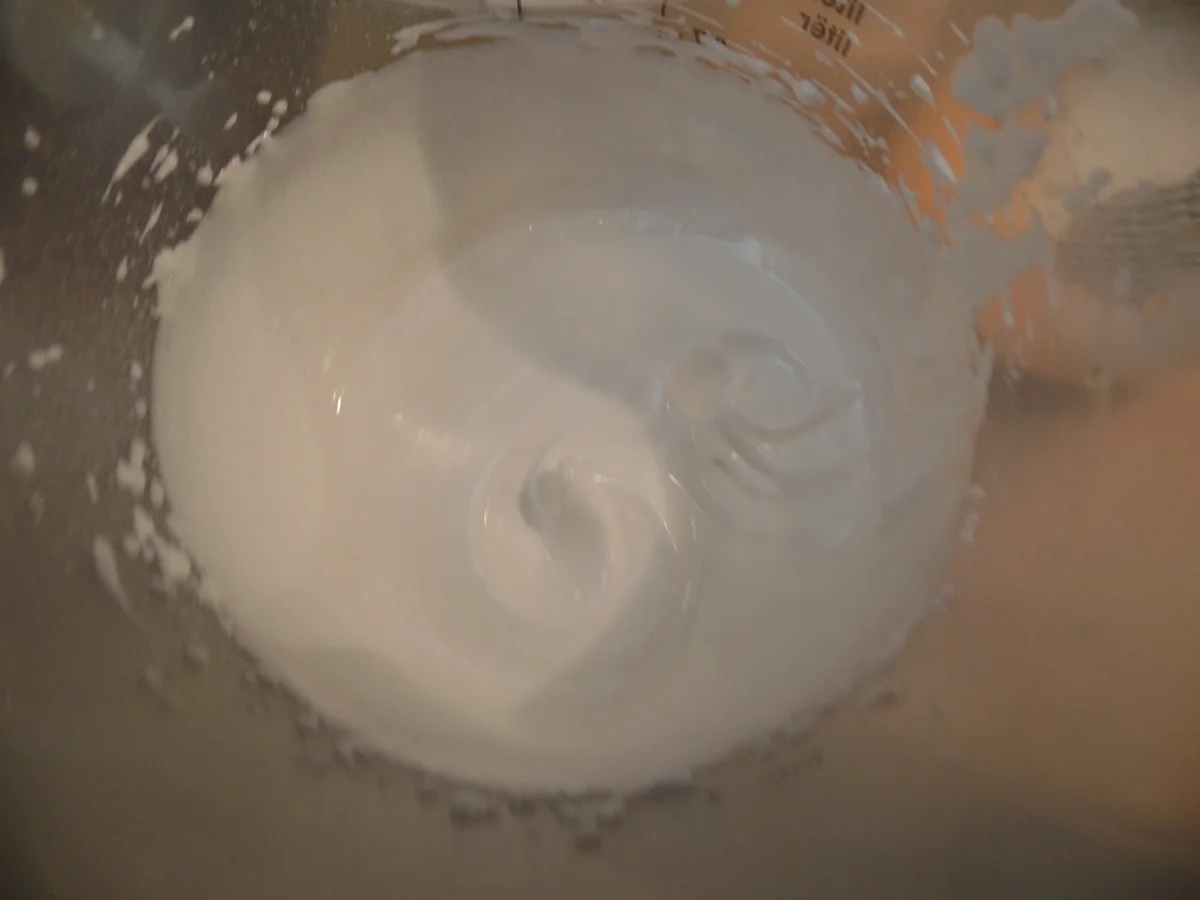 Tartelettes mit Zitronencreme und Baisertupfen - Rezept - Bild Nr. 14448