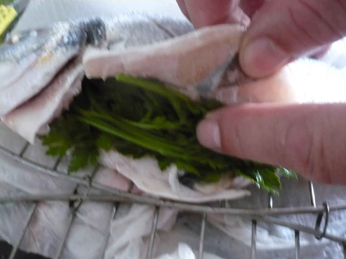 Dorade gespickt mit Knoblauch und Speckkartoffeln - Rezept - Bild Nr. 4