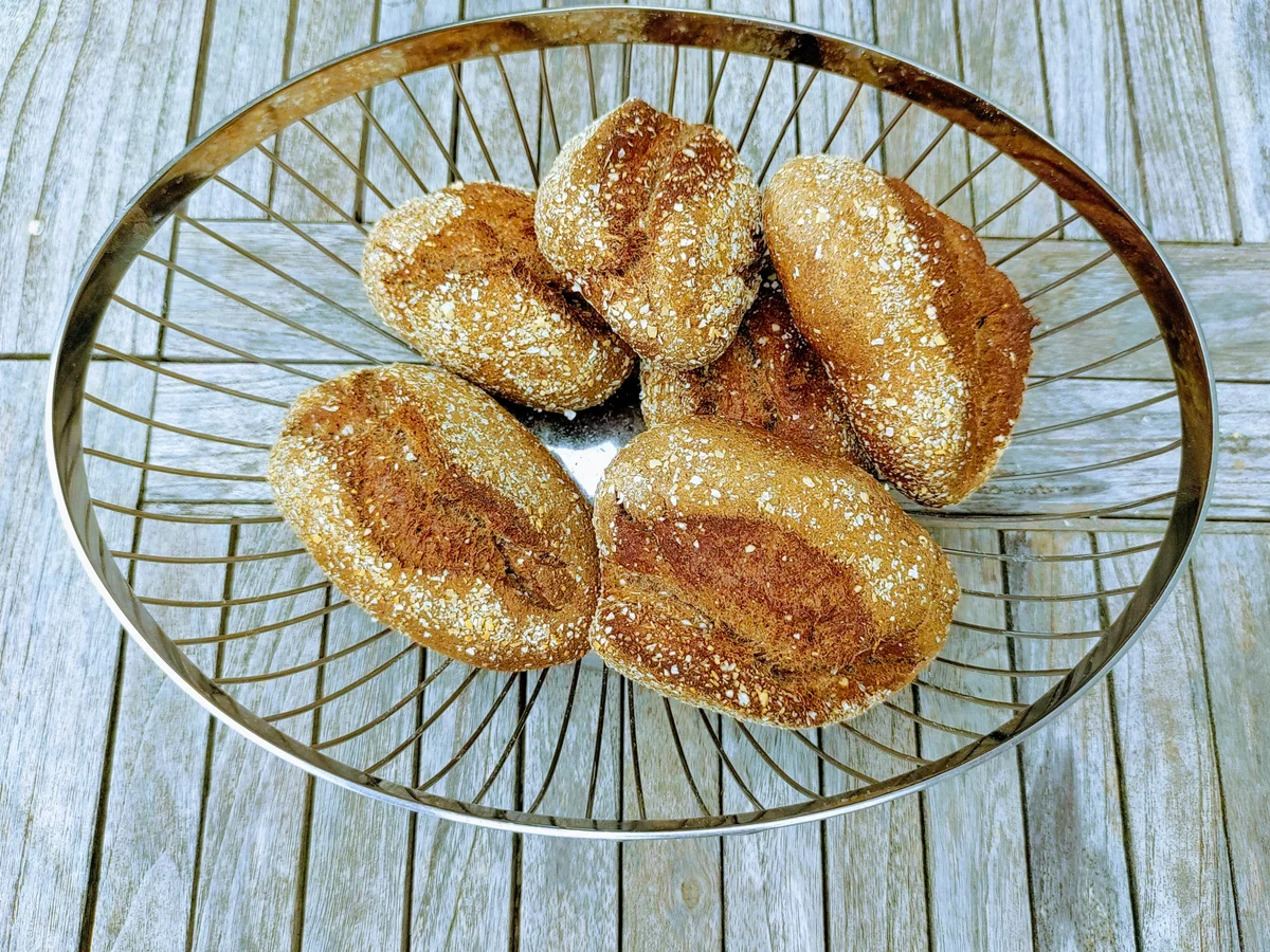 Schrippen aus Rotkorn-Vollkornmehl - Rezept - Bild Nr. 14464