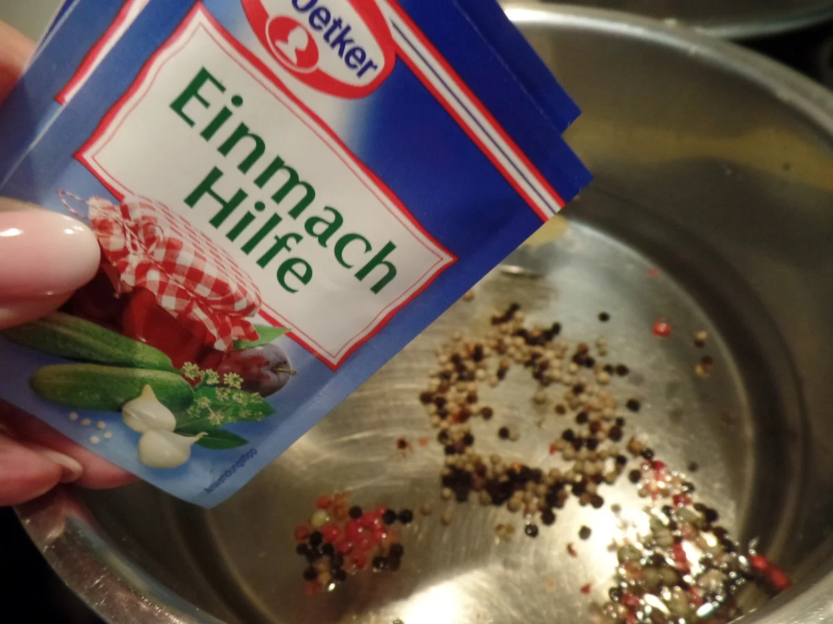 Sauer eingelegte Gurken - Rezept - Bild Nr. 14463