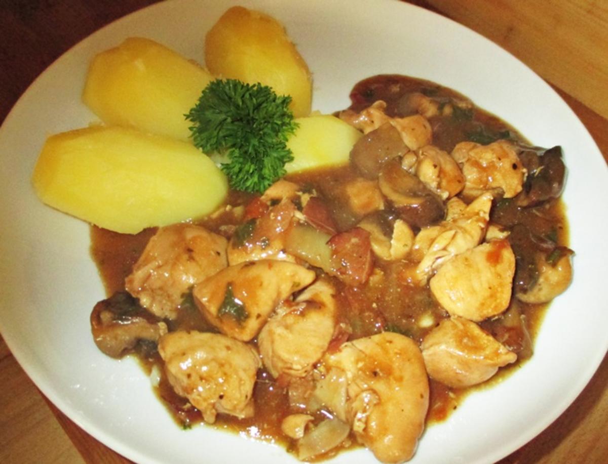 Hähnchen-Champignon-Gulasch - Rezept mit Bild - kochbar.de