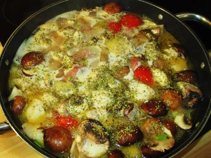 Hähnchen-Champignon-Gulasch - Rezept - Bild Nr. 14464