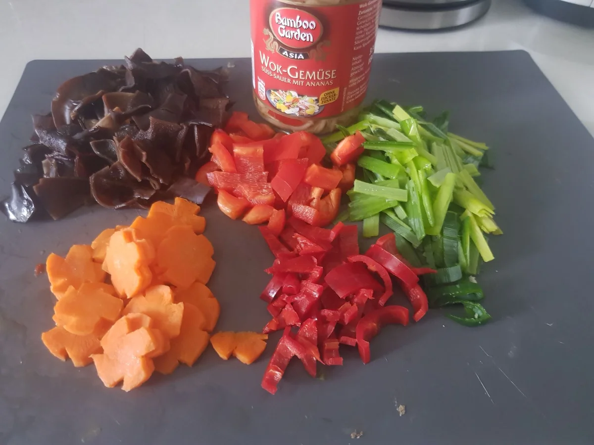 Lemon-Chicken mit Nudeln aus dem Wok - Rezept - Bild Nr. 14472