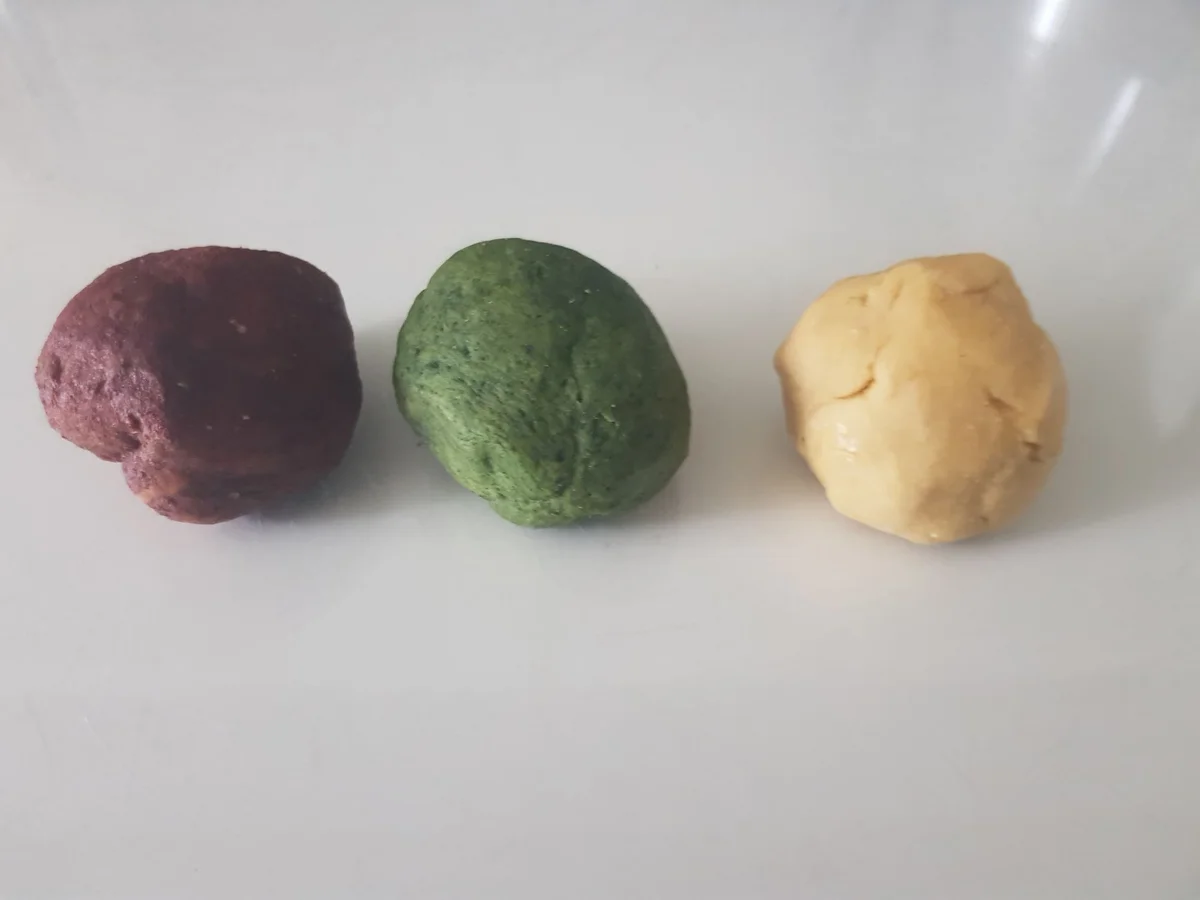 Pappardelle "tri color" aglio e olio - Rezept - Bild Nr. 14465