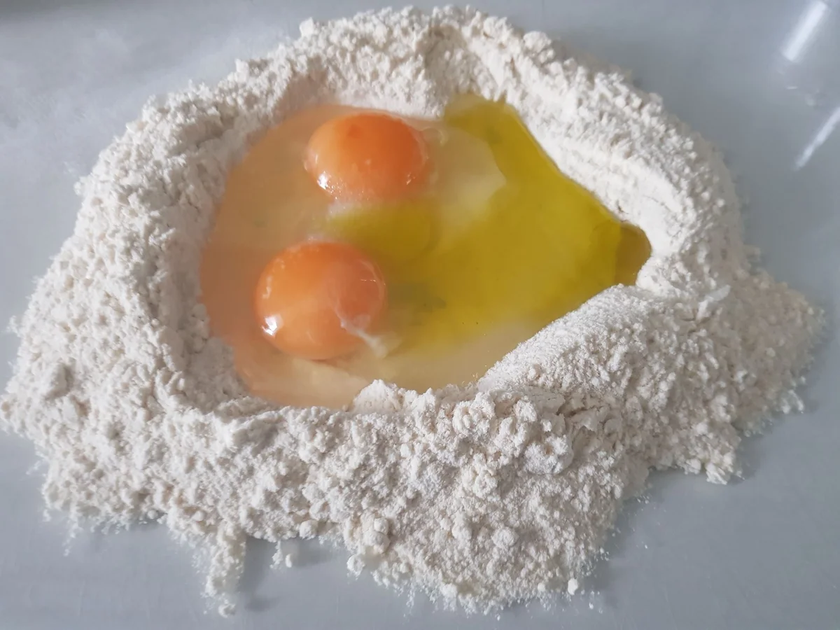 Pappardelle "tri color" aglio e olio - Rezept - Bild Nr. 14469