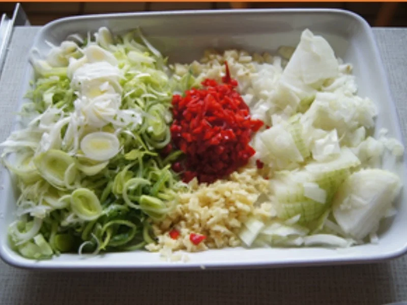 Rezept: Pikant gefüllte und gebackene Paprika Bild Nr. 6 Pikant gefüllte und gebackene Paprika - Rezept - Bild Nr. 6