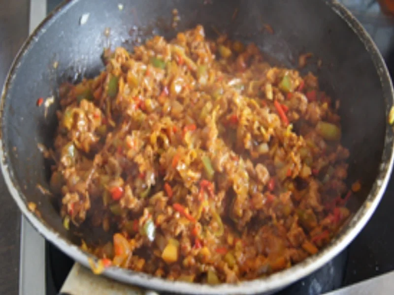 Rezept: Pikant gefüllte und gebackene Paprika Bild Nr. 12 Pikant gefüllte und gebackene Paprika - Rezept - Bild Nr. 12