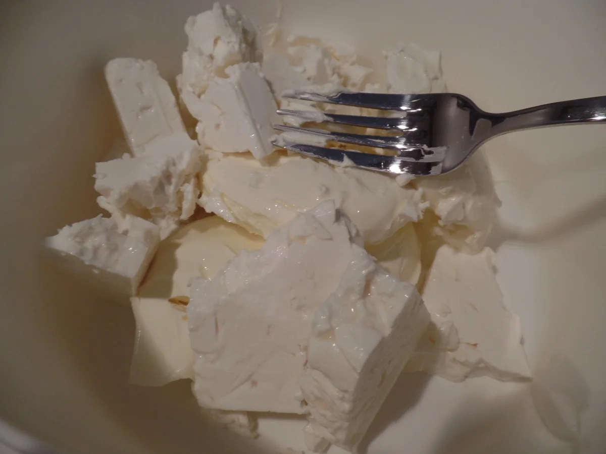 Kräuter-Frischkäse-Bällchen in Knoblauchöl - Rezept - Bild Nr. 14463