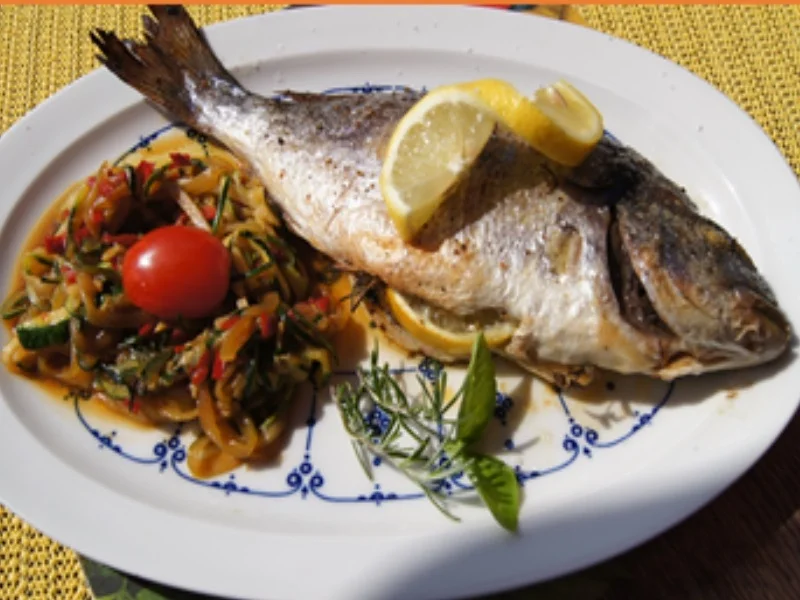 Rezept: Gebackene Dorade mit Zucchini-Spaghetti Bild Nr. 2 Gebackene Dorade mit Zucchini-Spaghetti - Rezept - Bild Nr. 2