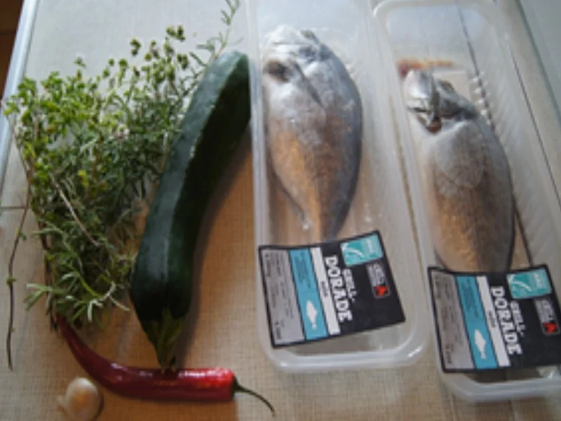 Rezept: Gebackene Dorade mit Zucchini-Spaghetti Bild Nr. 3 Gebackene Dorade mit Zucchini-Spaghetti - Rezept - Bild Nr. 3