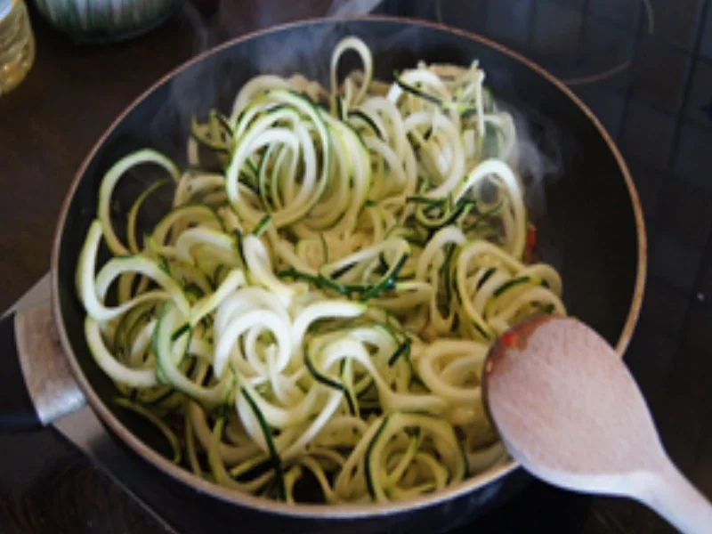 Rezept: Gebackene Dorade mit Zucchini-Spaghetti Bild Nr. 12 Gebackene Dorade mit Zucchini-Spaghetti - Rezept - Bild Nr. 12