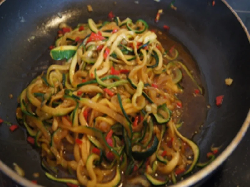 Rezept: Gebackene Dorade mit Zucchini-Spaghetti Bild Nr. 13 Gebackene Dorade mit Zucchini-Spaghetti - Rezept - Bild Nr. 13