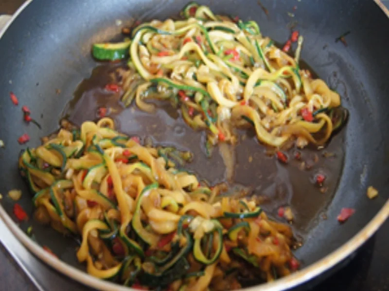 Rezept: Gebackene Dorade mit Zucchini-Spaghetti Bild Nr. 14 Gebackene Dorade mit Zucchini-Spaghetti - Rezept - Bild Nr. 14