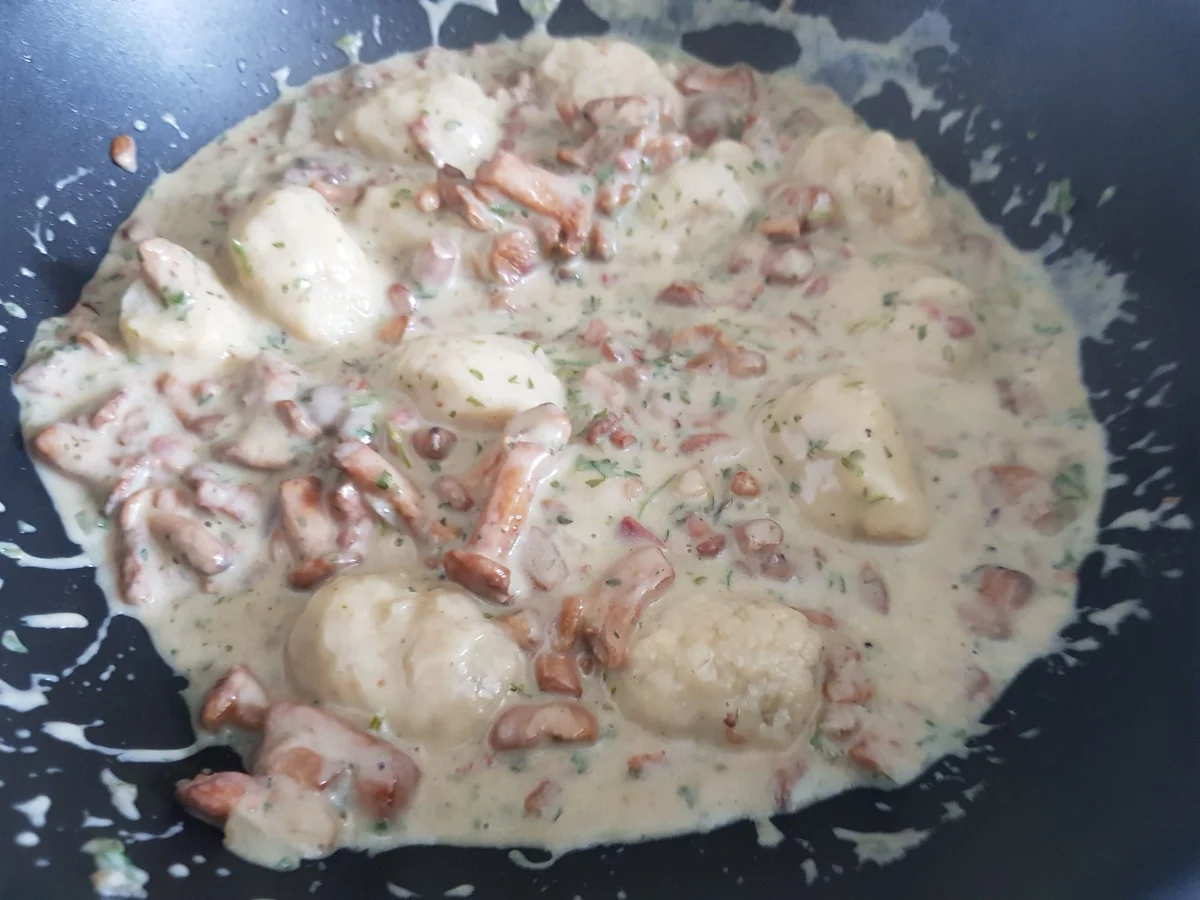 Gnocchi di Pane con finferli e pancetta - Rezept - Bild Nr. 14483