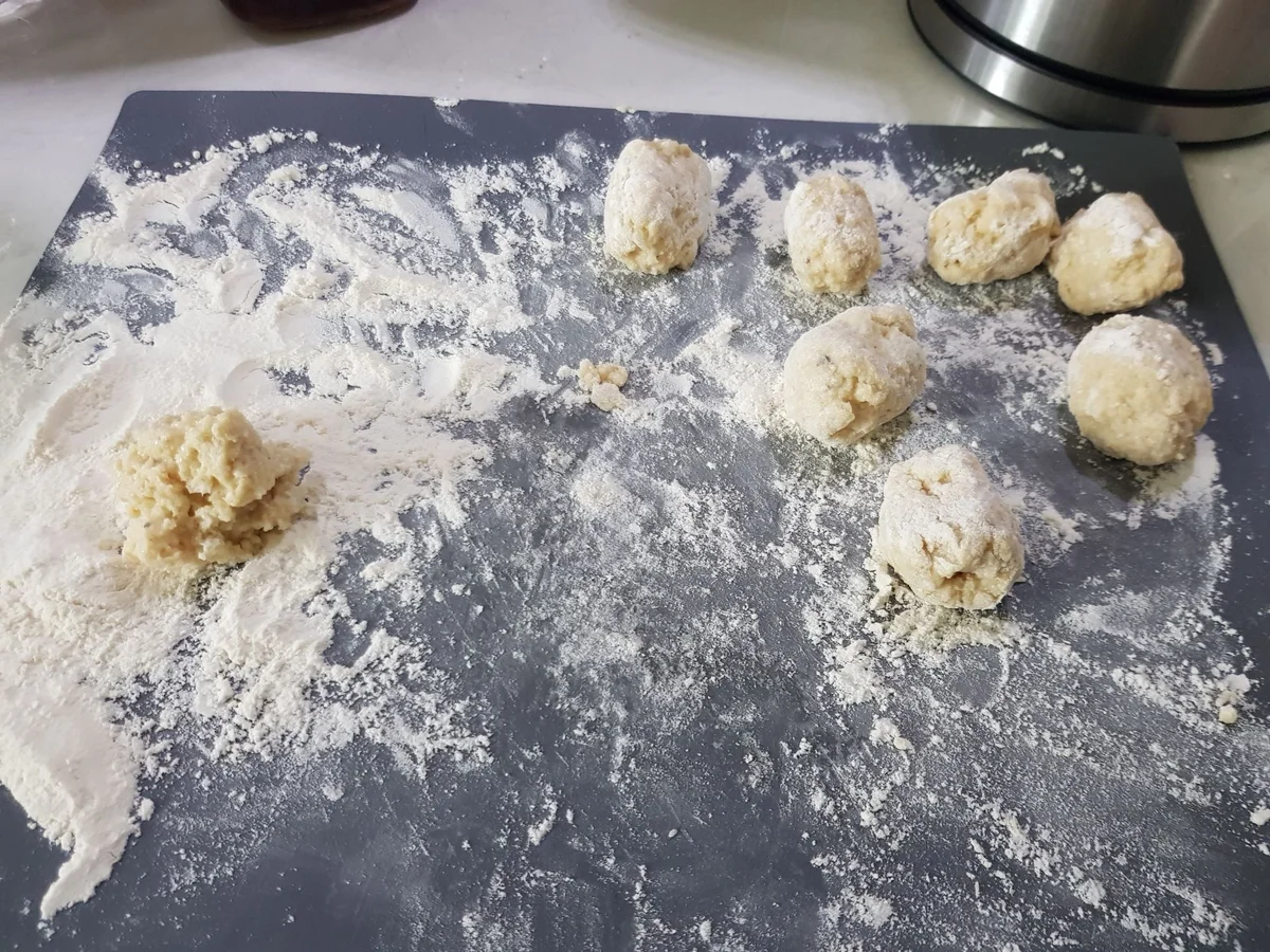 Gnocchi di Pane con finferli e pancetta - Rezept - Bild Nr. 14485